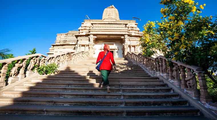 Sai Baba of Puttaparthi Tour